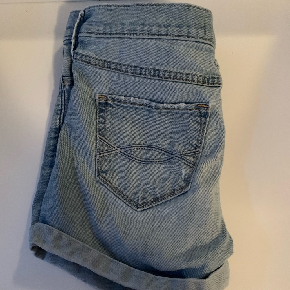 Abercrombie & Fitch Light Wash Shorts Size 0